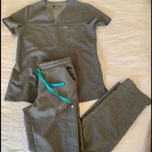 FIGS graphite scrubs